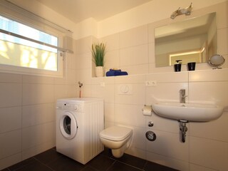 2. WC mit Waschmaschine
