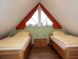 Schlafzimmer 2