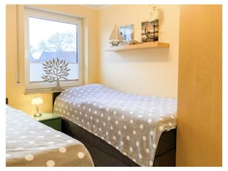 Schlafzimmer mit 2 Einzelbetten