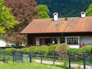 Wohnung im 1. Stock mit Balkon