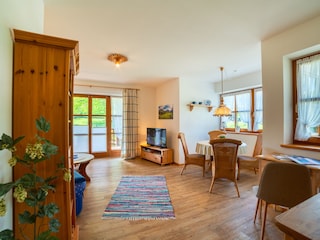 Wohnbereich mit gemütlich Essecke