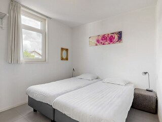 Schlafzimmer 202
