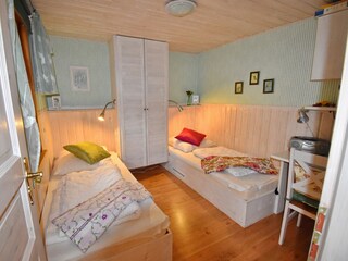 Schlafzimmer 2 mit zwei Einzelbetten