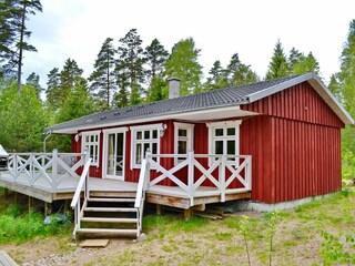 Hausrückseite mit großer Terrasse