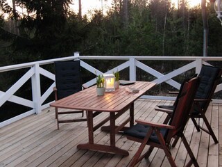 große Veranda mit herrlichem Blick in die Natur