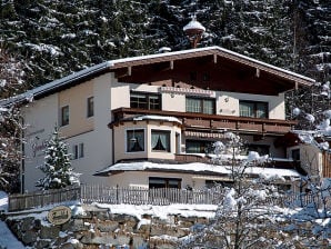 Holiday apartment Ziller at Haus Fernblick - Mayrhofen - image1