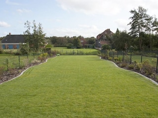 Der weitläufige Garten