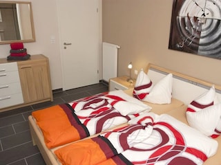 Schlafzimmer mit Doppelbett