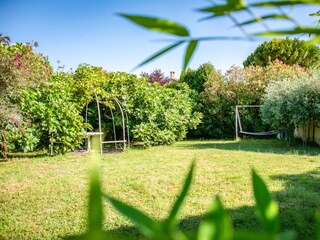 Holiday house Saint-Julien-de-Peyrolas Outdoor Recording 11