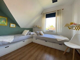 Schlafzimmer 2