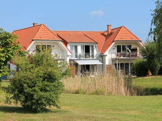 Blick aus dem Garten, recht oben die Whg.  Nr. 4