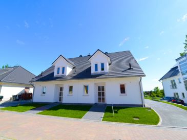 Doppel-Ferienhaus mein-Glowe rechts