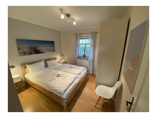 1. Schlafzimmer im EG