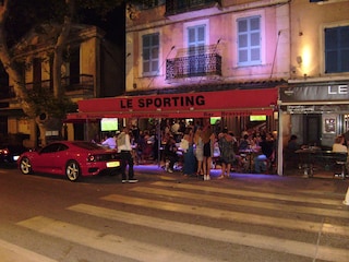 St. Tropez bei Nacht