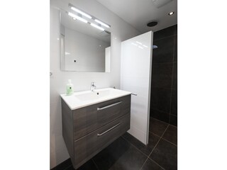 Badezimmer Erdgeschoss 2