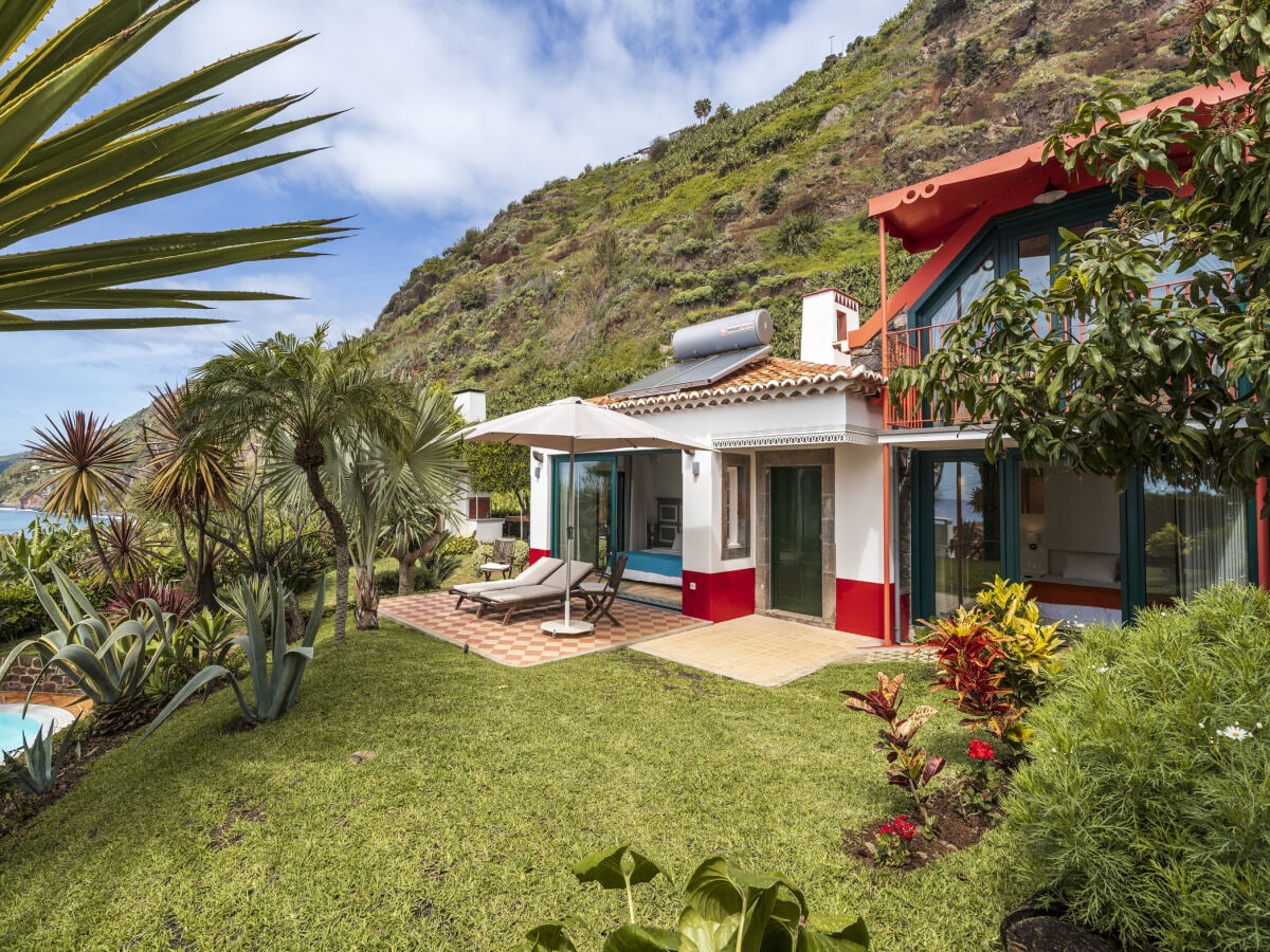 Ferienhaus Cottage Alberto`s Paradies, Arco da Calheta, Firma CHECKIN