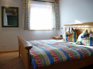 Schlafzimmer 1