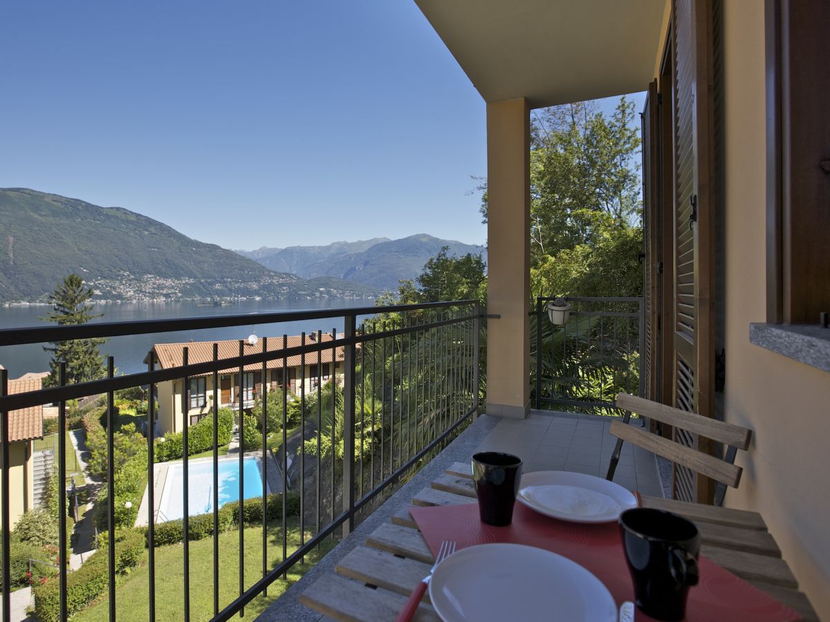 Vakantieappartement Pino sulla Sponda del Lago Maggiore Buitenaudio-opname 1