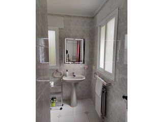 Vollbadezimmer ensuite 2. Schlafkammer