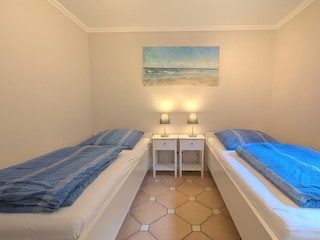 Schlafzimmer 3 im Souterrain mit 2 Einzelbetten