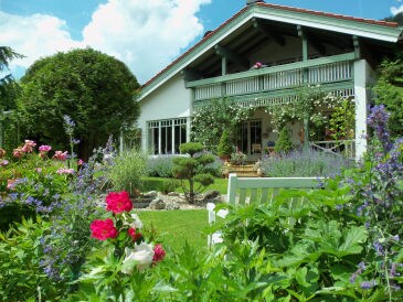 Holiday apartment B - Landhaus Buchenhain