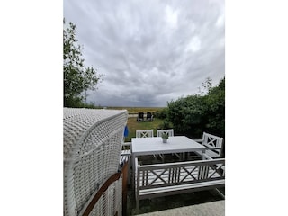 Ihr neuer Strandkorb mit Gartenmöbeln