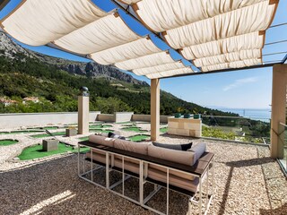 Terrasse mit Minigolf und Meerblick