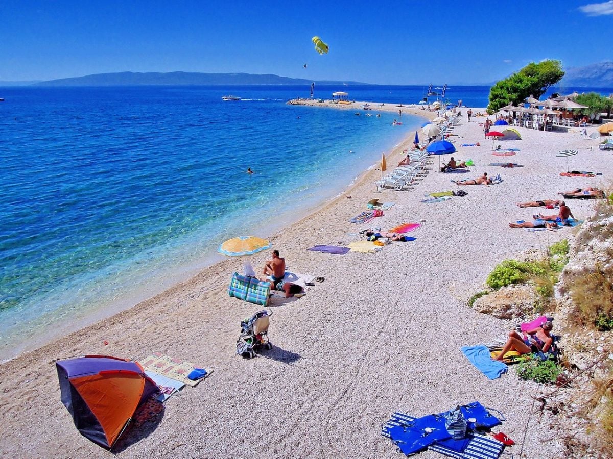 der Strand in Makarska