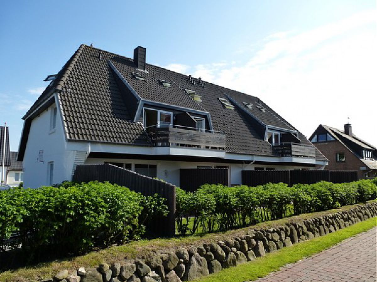 Ferienwohnung Ruusenhüs 2 Mit Terrasse, Westerland, Firma Immobilien ...