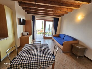 Holiday apartment Gargnano Living Room 16