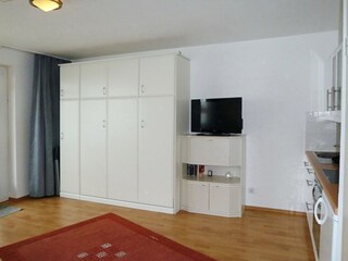 Schrankwand mit Fernseher