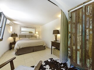 Schlafzimmer 5