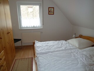 Schlafzimmer 2