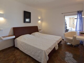 Second bedroom with single beds