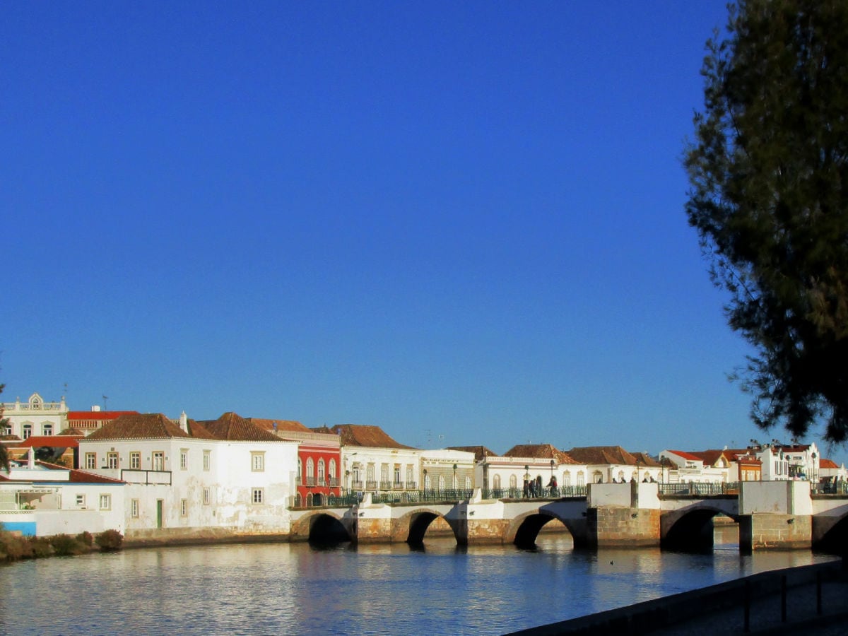 Altstadt - Alte Brücke über den Gilao