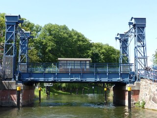 das "blaue Wunder" - die Hubbrücke