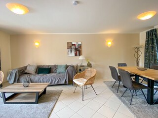 Living-dining area at the holidayhome in Les Issambres