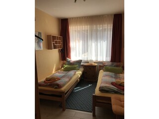 Schlafzimmer 3
