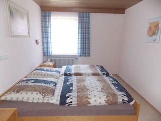 Schlafzimmer II.