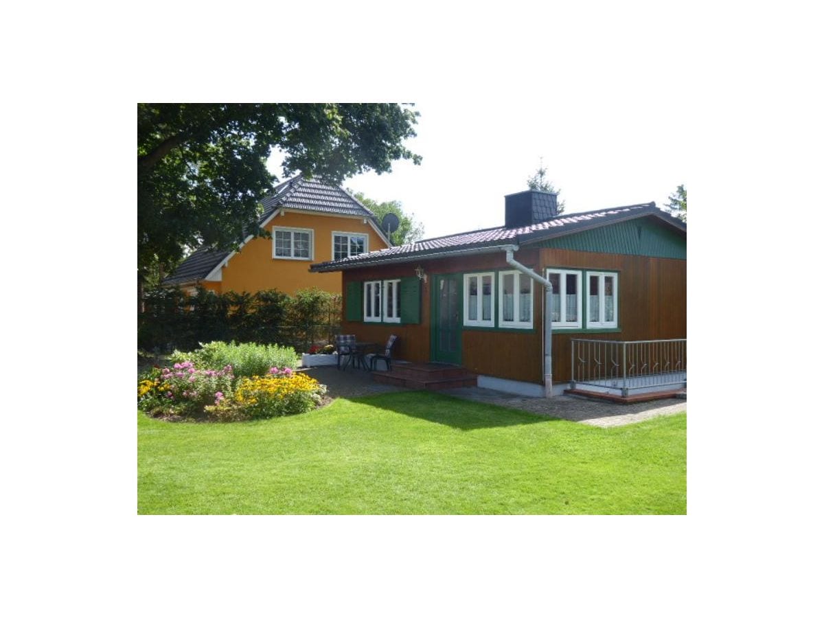 Ferienhaus mit Garten