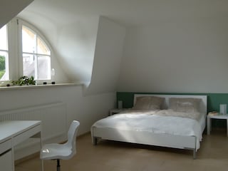 Großes Schlafzimmer Ruhebereich