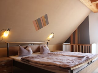 Schlafzimmer Kinderbett