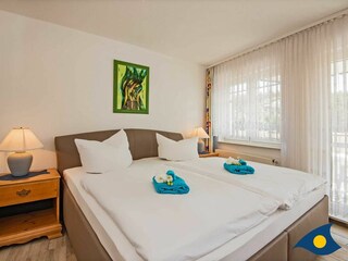 Schlafzimmer mit Doppelbett