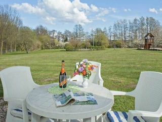 Terrasse mit Sitzgelegenheit