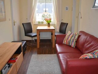 Wohnzimmer mit Essbereich