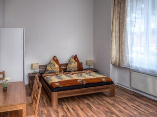 Schlafzimmer 4