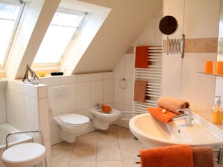 Vollbad mit Sauna OG