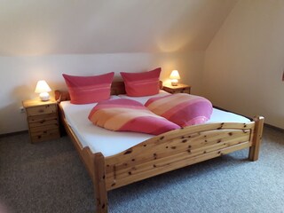 Schlafzimmer 1 im OG
