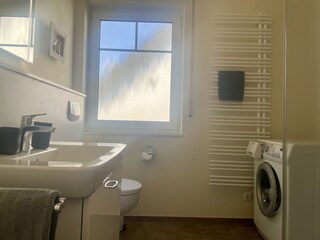 Bad mit Waschmaschine