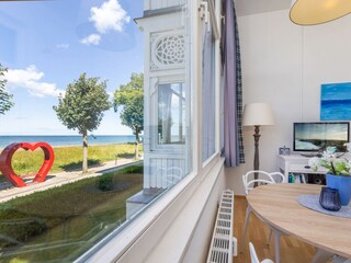 Frühstücken bei Meerblick.